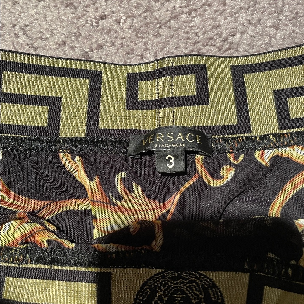 Versace men’s bathing suit - Picture 3 of 4